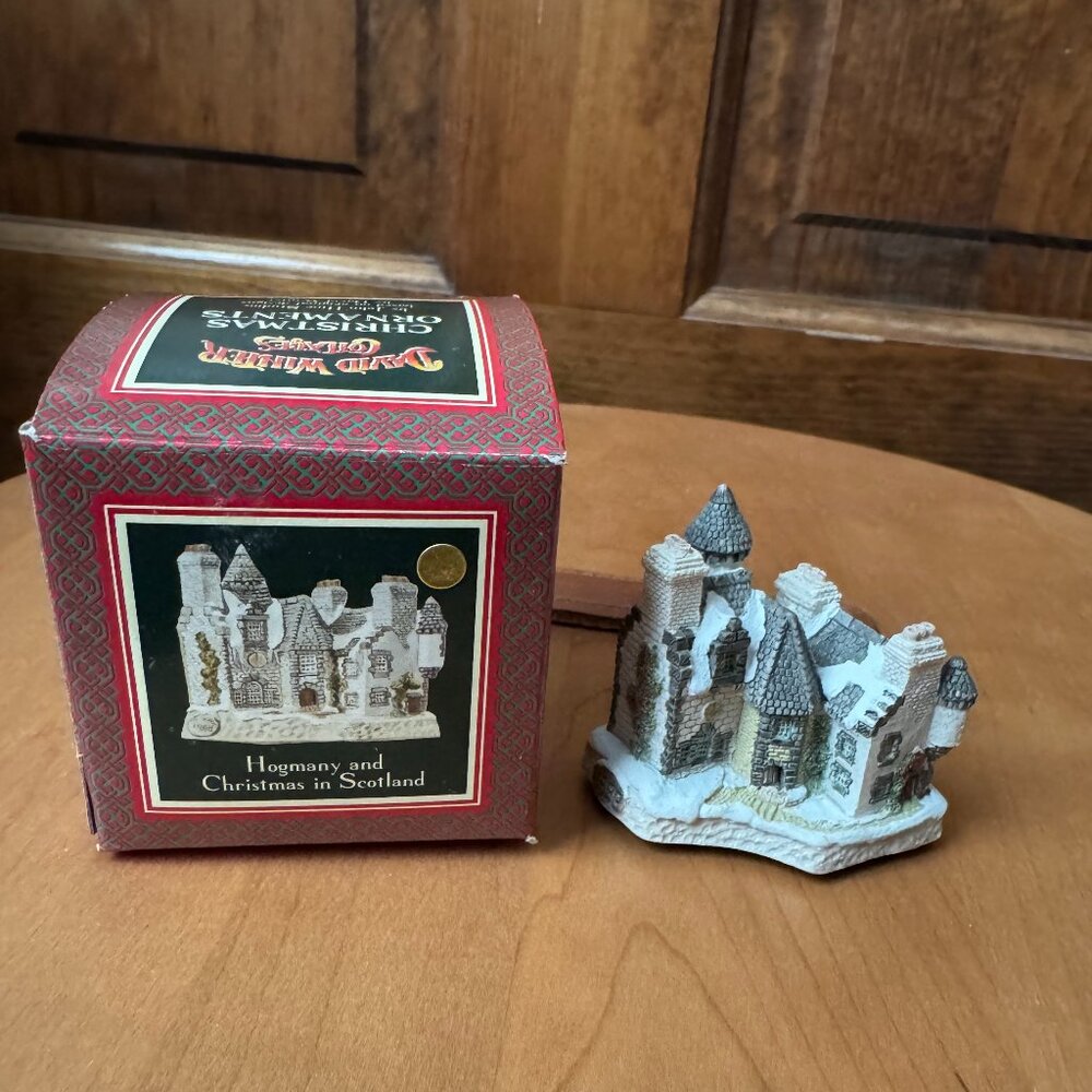 David Winter Cottages - Hogmany and Christmas in Scotland Ornament